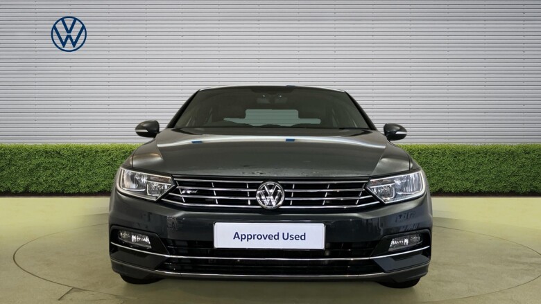 Volkswagen Passat 2.0 TDI R-Line 4dr [Panoramic Roof] Diesel Saloon
